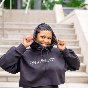 Meet your Posher, Iris